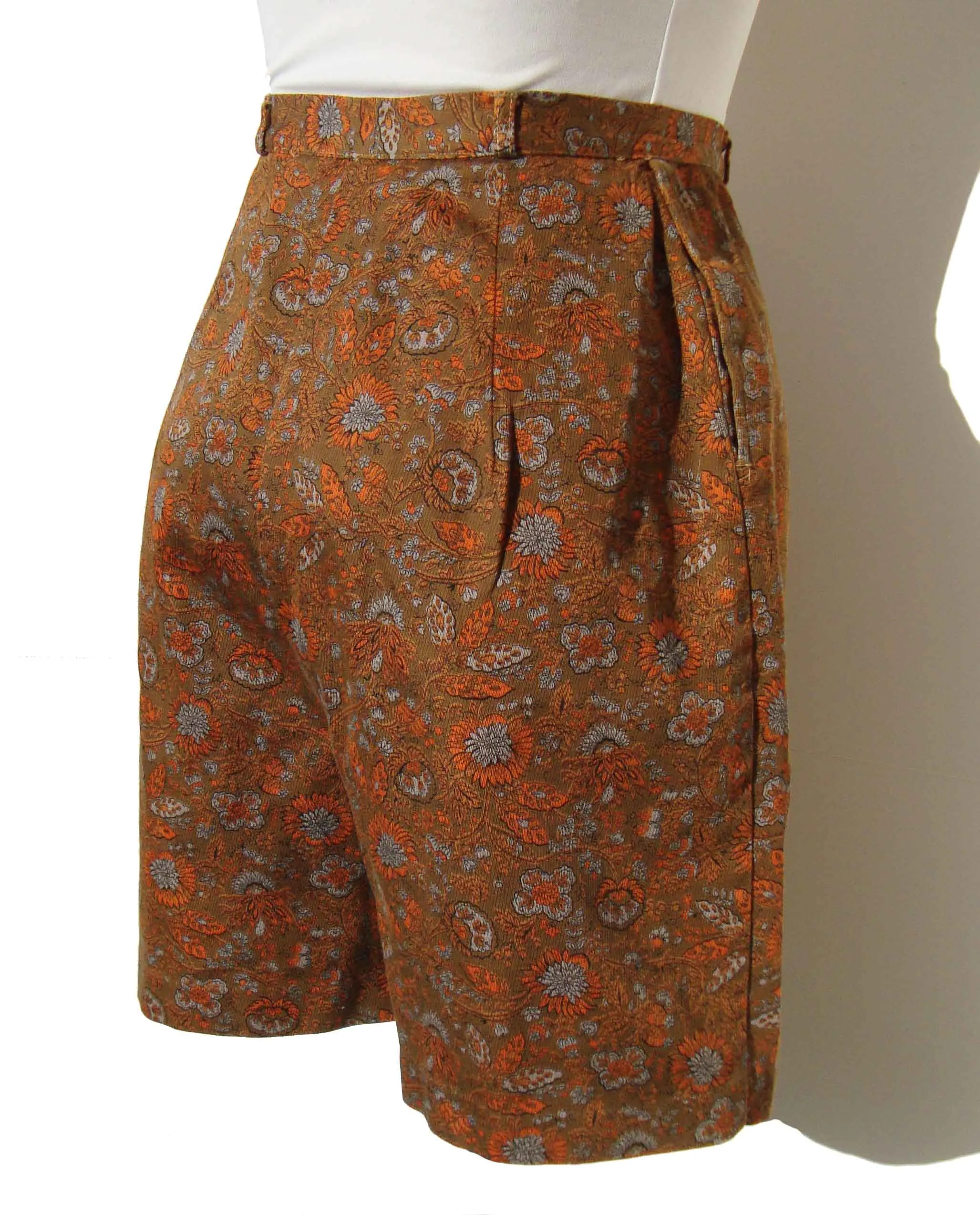 Vintage 50s Bermuda Shorts Floral Cotton S  XS